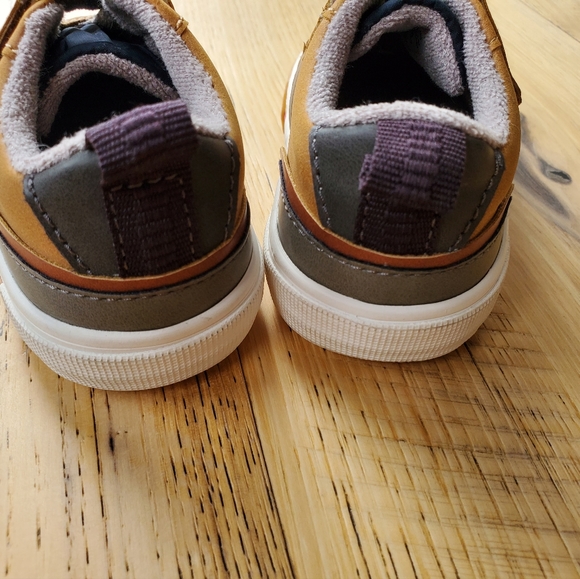 Zara size 5T baby shoes - Picture 3 of 6